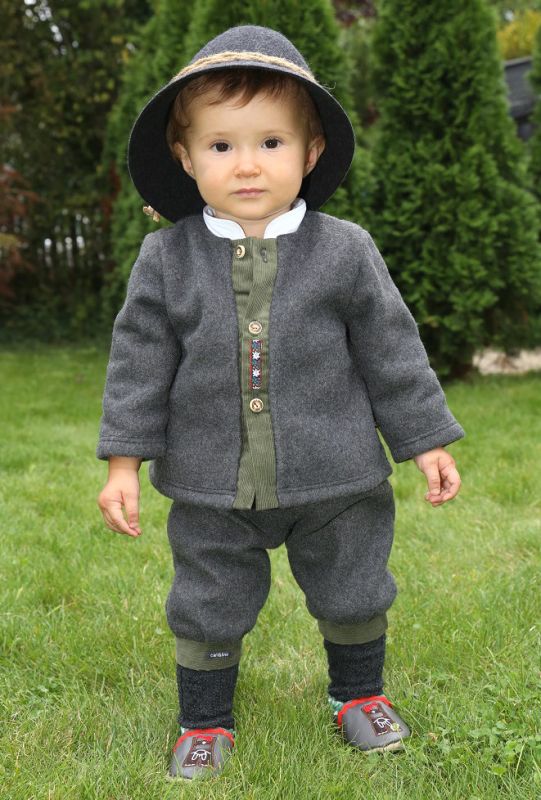 media/image/baby-trachtenmode-set-taufe-in-tracht.jpg
